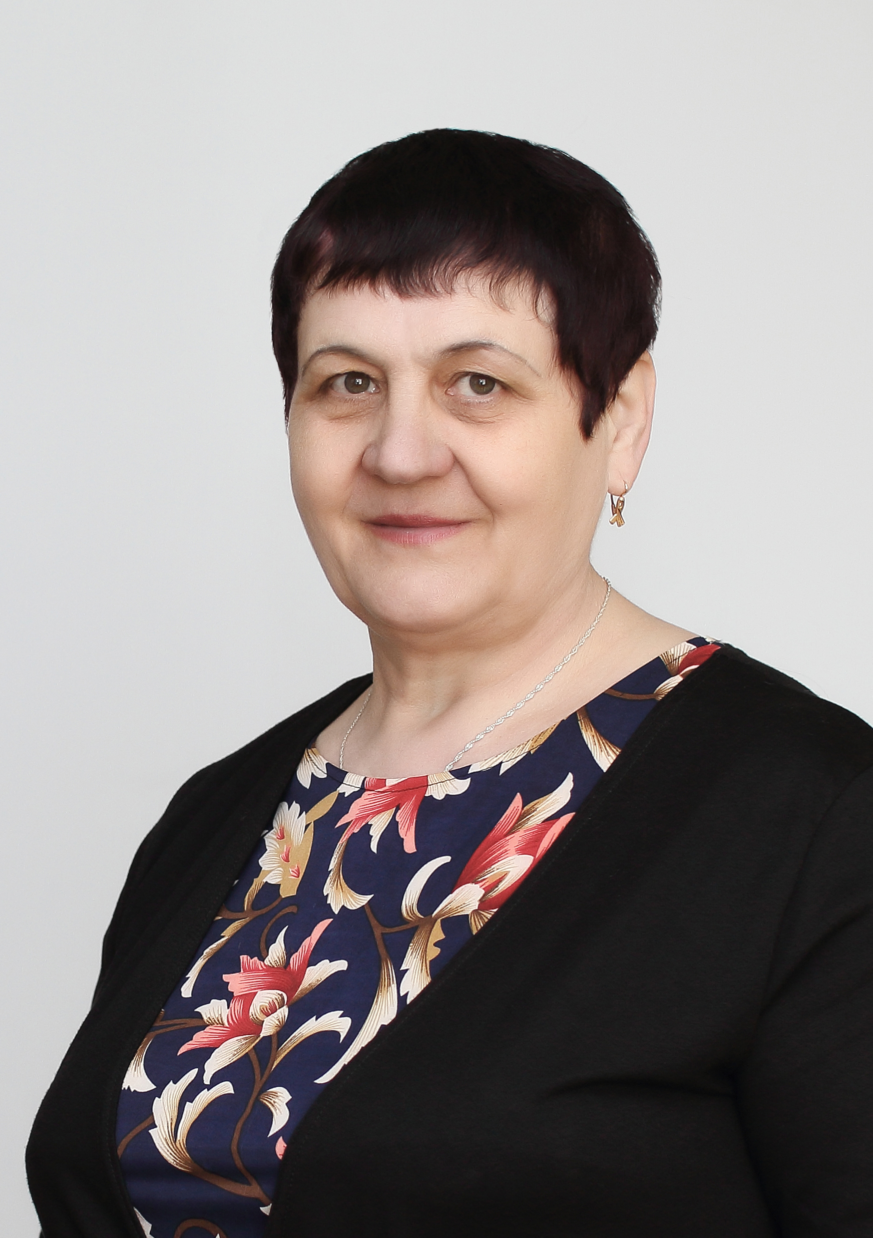 Плужникова Нина Павловна.